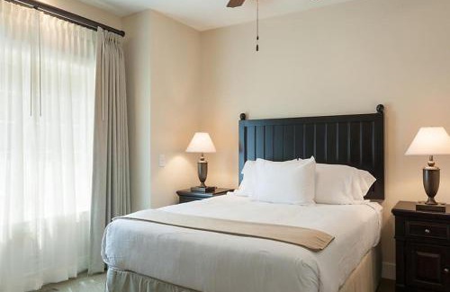 Cashiers House | Enjoy the Blue Ridge Mountains in this 2BD condo resort retreat