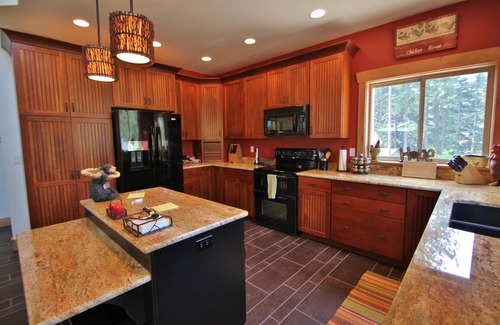 Leavenworth Cabin | Enjoy the Good Life at Fish Lake, Leavenworth!
