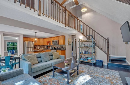 Bushkill Ski Chalet | Enjoy the scenic Pocono Mountains at this lovely and unique renovated home!
