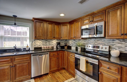 Ware Other | Enjoy The Simple Life In This Luxury Farmhouse Near Williamsburg