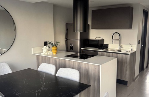 Americana Apartment | Enjoy this incredible apartment in the heart of the city.