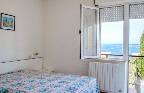 Campofilone Apartment | Enjoy your vacation on the beach of Tre Camini and explore the surroundings.