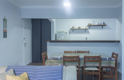 Jardim Vitoria Apartment | Enseada Guarujá - Fully refurbished apartment - Excellent location (2 blocks from the beach)