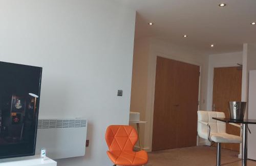 Warrington Apartment | Ensuite Double Bedroom, Live in landlord
