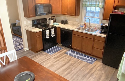 Evansville House | Entire 2 bedroom House with Living Room, close to all.Sleeps 6.