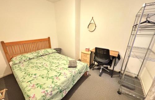 Liverpool House | Entire 3 Bedroom House- FREE PARKING