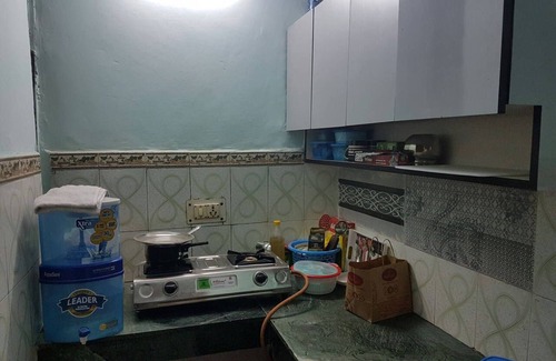 Dilshad Garden Apartment | Entire Air-Conditioned Apartment Near Metro Station