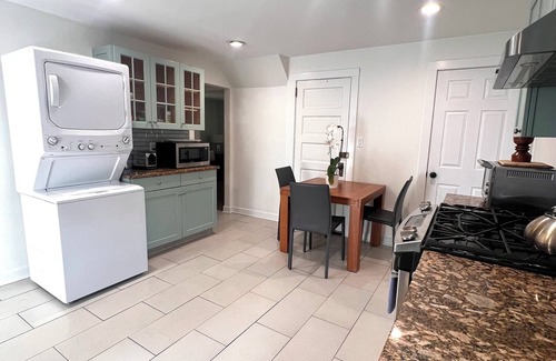 Mamaroneck Apartment | Entire Apartment in Mamaroneck walk to train & Restaurants free parking