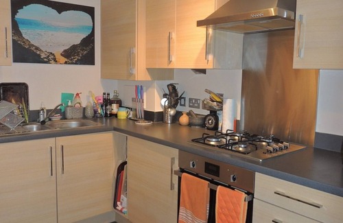 Finchley Apartment | Entire Apt - Lovely Clean 1 Bedroom in Leafy North London