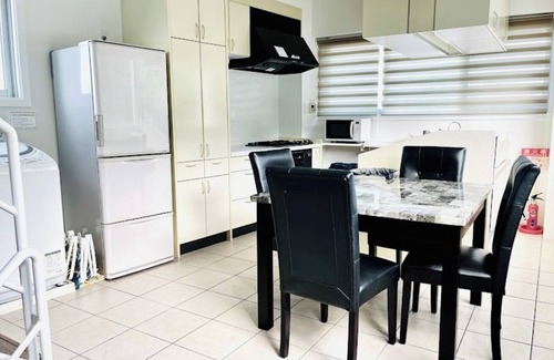 Makiminato House | Entire building for rent 100m2Chatan American Vi - Red Dragon/Urasoe Okinawa