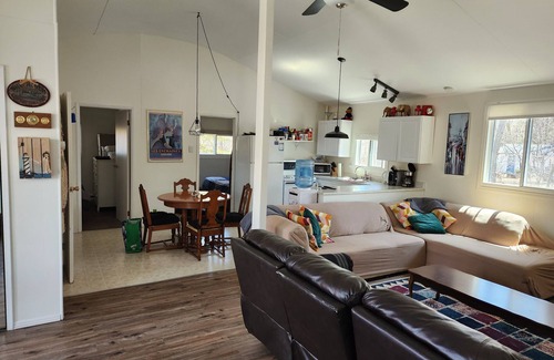 Sandy Hook Cottage | Entire charming and private cottage in Winnipeg Beach