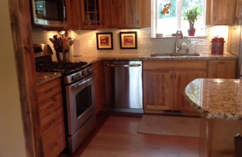 Hilltop House | Entire cozy home and PET friendly
