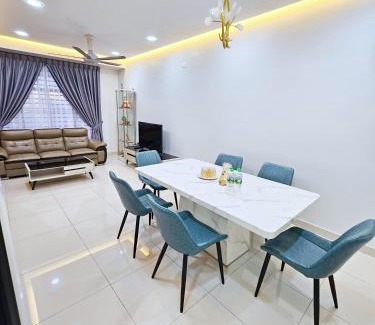 Daerah Kulai House | Entire Home at Indahpura, Kulai