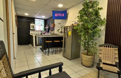 Santa Tecla House | Entire Home Cozy + Luxury Full equipped WIFInn