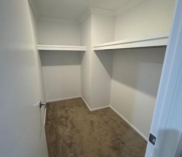 Park Ridge House | Entire home in ParkRidge 4BedR 2BathR 3LivingR 8PP