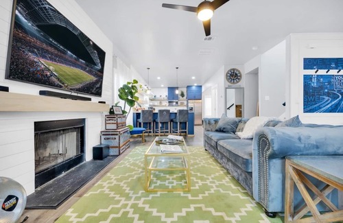 Peoplestown House | ENTIRE HOUSE, 3BR, 2.5 BATHS, SLEEPS 8, PERFECT LOCATION DOWNTOWN ATL