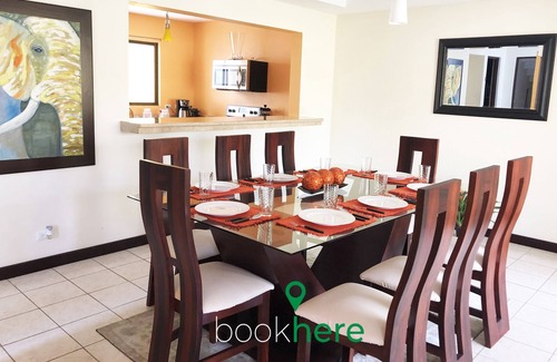 San Joaquin de Flores House | Entire House 4BD Nice View 5miles from Airport