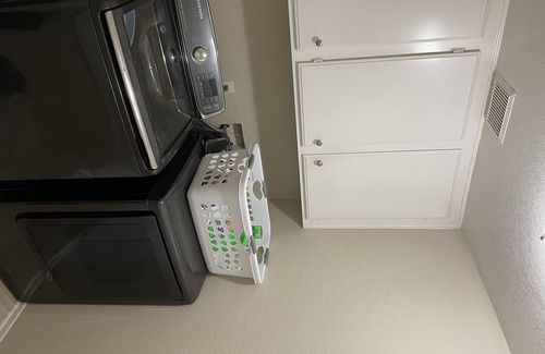 Palmdale Apartment | Entire house nearby market shops