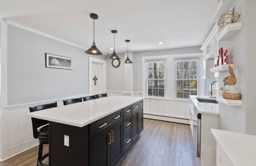 Califon House | Entire House on the River