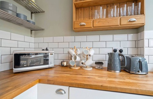 Wimbledon Park House | Entire House sleeps 8 with free parking