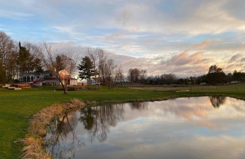 Bracebridge House | Entire house/wifi/private/cozy/escape/Muskoka lake