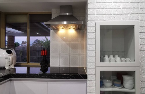 Marangaroo House | Entire House with 4 bedrooms and Fully Air-Conditioned