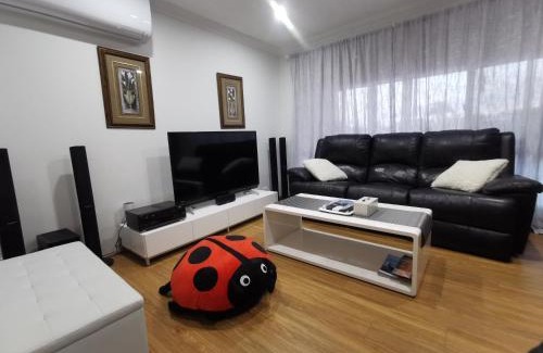 Marangaroo House | Entire House with 4 bedrooms Fully Air Conditioned