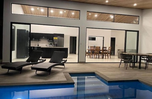 Mercedes House | Entire house with pool in Roca verde gated Community