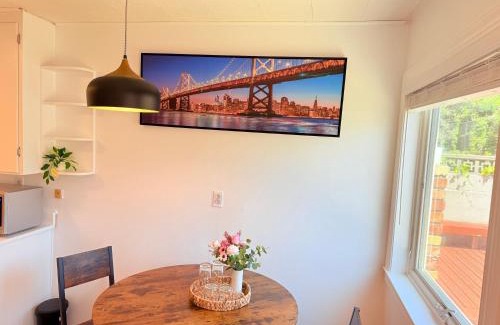 El Cerrito Apartment | Entire Private Guest Suit - UC Berkeley, SF