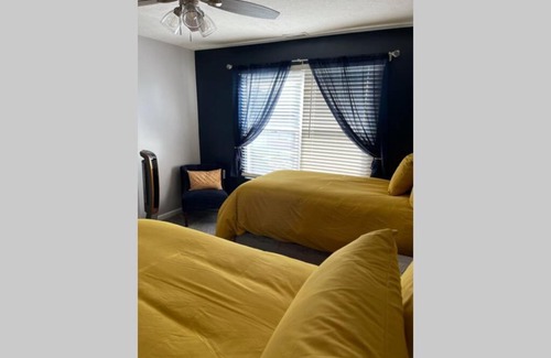 Benson House | Entire residential home -Omaha
