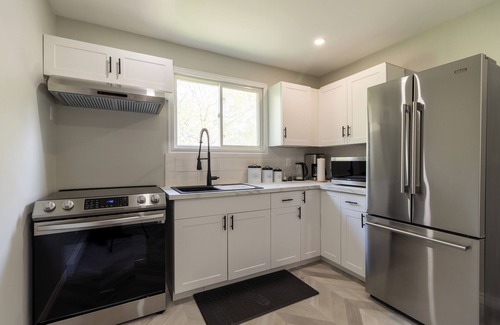 Kemptville Apartment | Entire Suite in Kemptville, Ontario, Canada