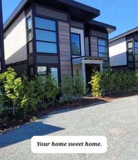Regional District of Nanaimo House | ENTIRE Sunrise Resort Townhome in Parksville