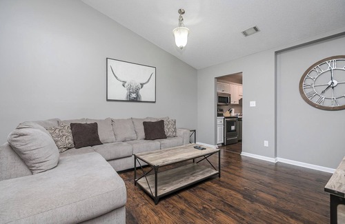National Hills House | Entire Town Home on Quiet Block