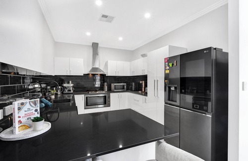 Bassendean House | Entire townhouse in Bassendean near Swan River