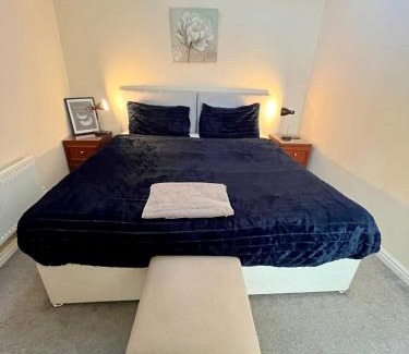 Clyst St Mary House | Entire Two Bed Coach House Super King Beds Turn into singles