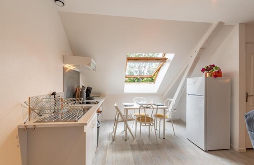 Bieville-Beuville Apartment | Entre Caen et la mer-Wifi Netflix parking gratuit Pas besoin de passe sanitaire
