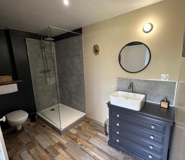 Fresville House | Entre pierres & mer