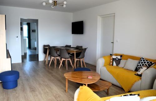 Courseulles-sur-Mer Apartment | Entre Plage et Ports, Le 49 - avec balcon 4 étoiles