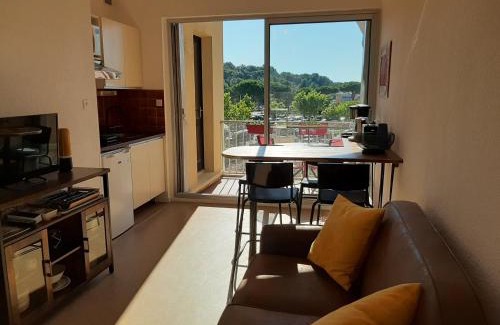 Port Rive Gauche Apartment | Entre port et village