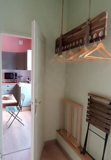 Troyes Apartment | "entre Troyes murs", 3 appartements avec parking, Troyes
