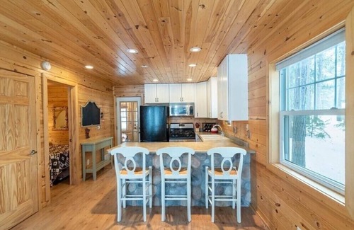 Pequot Lakes Cabin | Epic Sunset Views | Fire Pit | 2 Kings | Pontoon Available