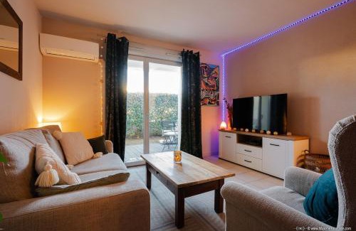 Brax Apartment | Epicur Forest - Love room romantique avec jacuzzi privé
