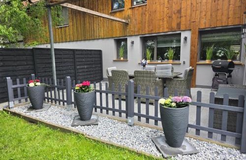 Juhnde Apartment | Erholsame Auszeit auf ca 100 qm in Idylischer Lage mit großer Terrasse