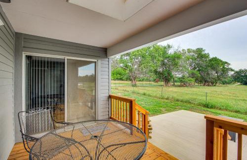 Neosho County House | Erie Farmhouse with Fire Pit and Grill Pets Welcome!