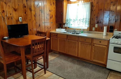 Rumely Cabin | Erie @ Kimar's Resort Lake SUP