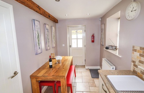 Haworth Cottage | ERIN COTTAGE, pet friendly, character holiday cottage in Haworth
