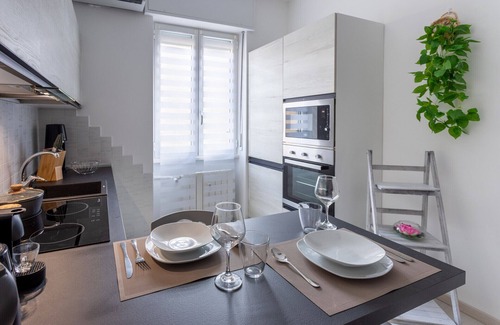 Niguarda Apartment | "Erinus" just 7 minutes walk from the M3 line