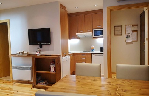 Err Apartment | ERR I 6 PAX - Two Bedroom Apartment, Sleeps 6
