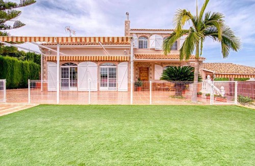 Benifayo Villa | 220 m² Villa ∙ 4 bedrooms ∙ 10 guests