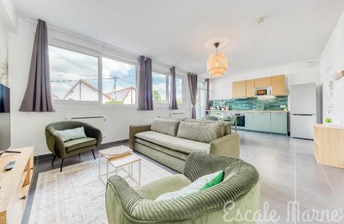 Maisons-Alfort Apartment | Escale-marne fr - 001 - RDC - Private Terrace - Free Parking - Free Luggage Storage - Metro 8 Eiffel Tower -All equipped - Linen Included - Washing Machine - Dish Washer - Luxury Mattress 160X200 - Panoramic View - From 1 to 4 guests